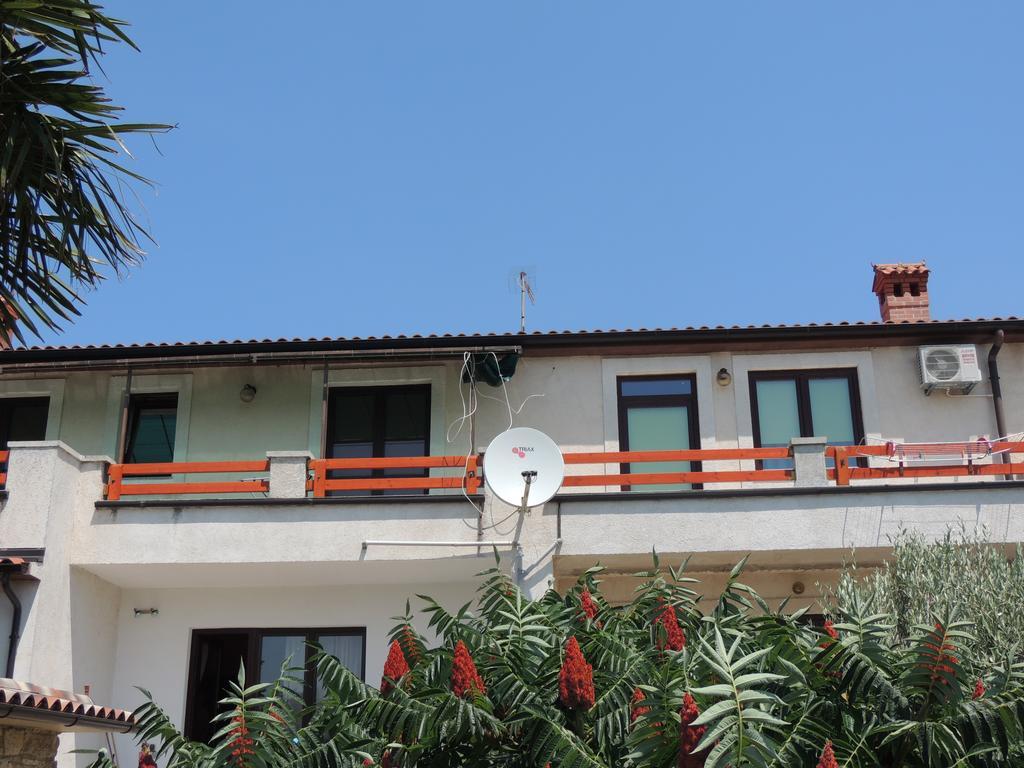Apartment Nela Bale Exterior photo